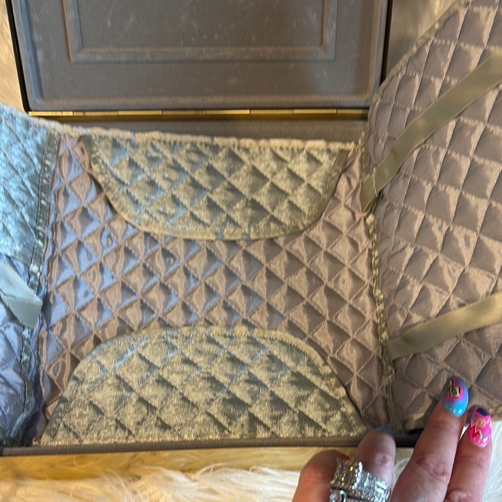 Avon Gold Accent Decor Piece - Picture 12 of 14